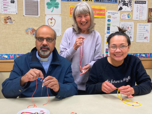 Fr. Saga And Mhc Make Rosaries Sn