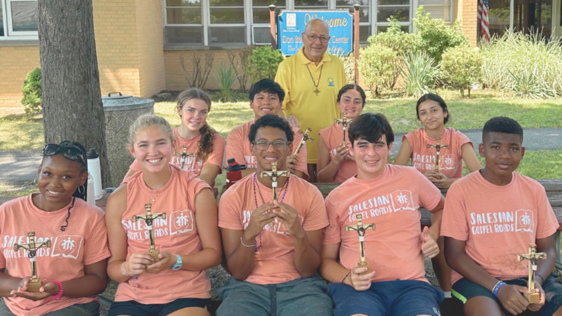 Bro. Sal Sammarco and SGR Stony Point participants |Credit: Vicky Weekley, Province Associate Director of Youth and Young Adult Ministry Bro. Sal and SGR Stony Point Kids 2025