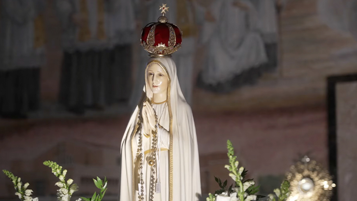 Photo and video by Melanie Griesemer Fatima Statue Comes to Tampa