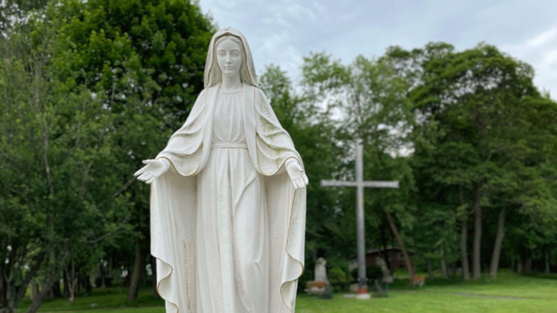 Statue of Our Lady of Grace on the grounds of the Marian Shrine | Photo by Julia St. Clair Marian Shrine Inaugral Gala