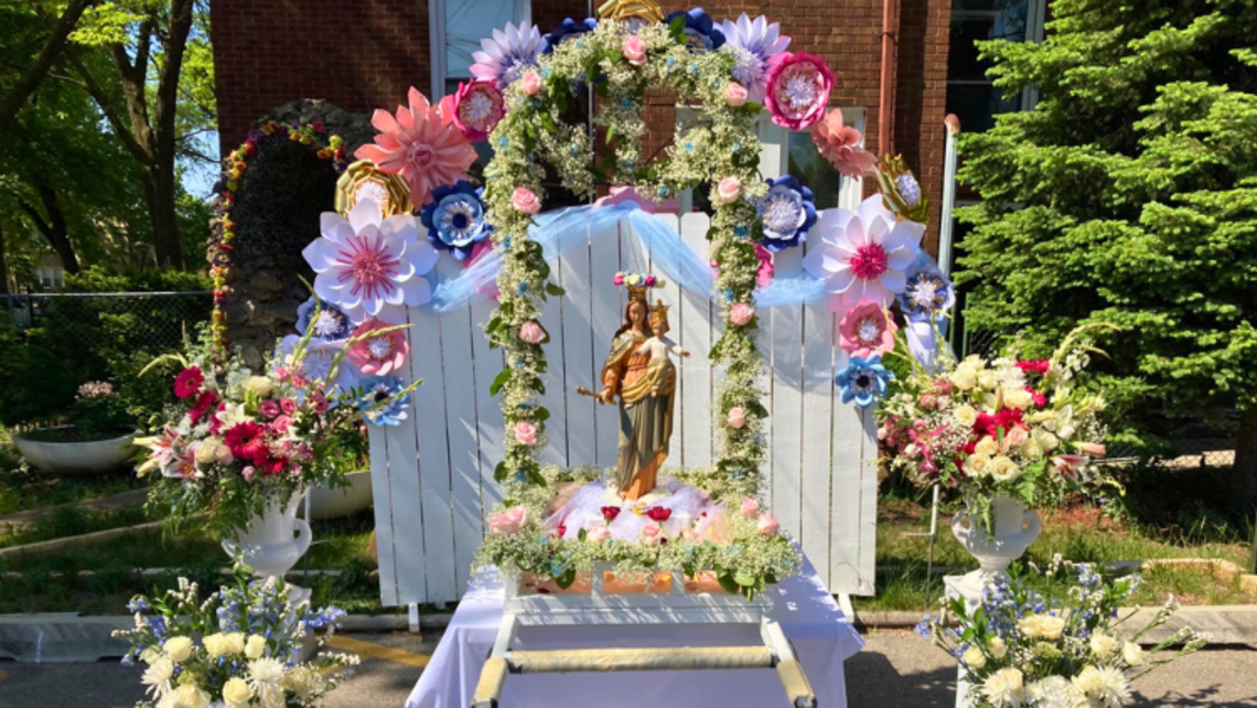 Crowning of Mary Help of Christians at la Fiesta Maria Auxiliadora in Chicago | Photo by Br. Daniel Glass, SDB Mary Help of Christians Celebrations 2023, Part 1