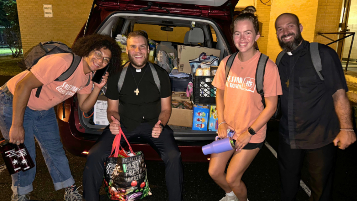Two SGR participants with Dcn. Tom Junis (second from left) and Fr. Steve DeMaio (right), SDBs | Credit: Vicky Weekley, Province Associate Director of Youth and Young Adult Ministry Salesian Gospel Roads Stony Point 2025
