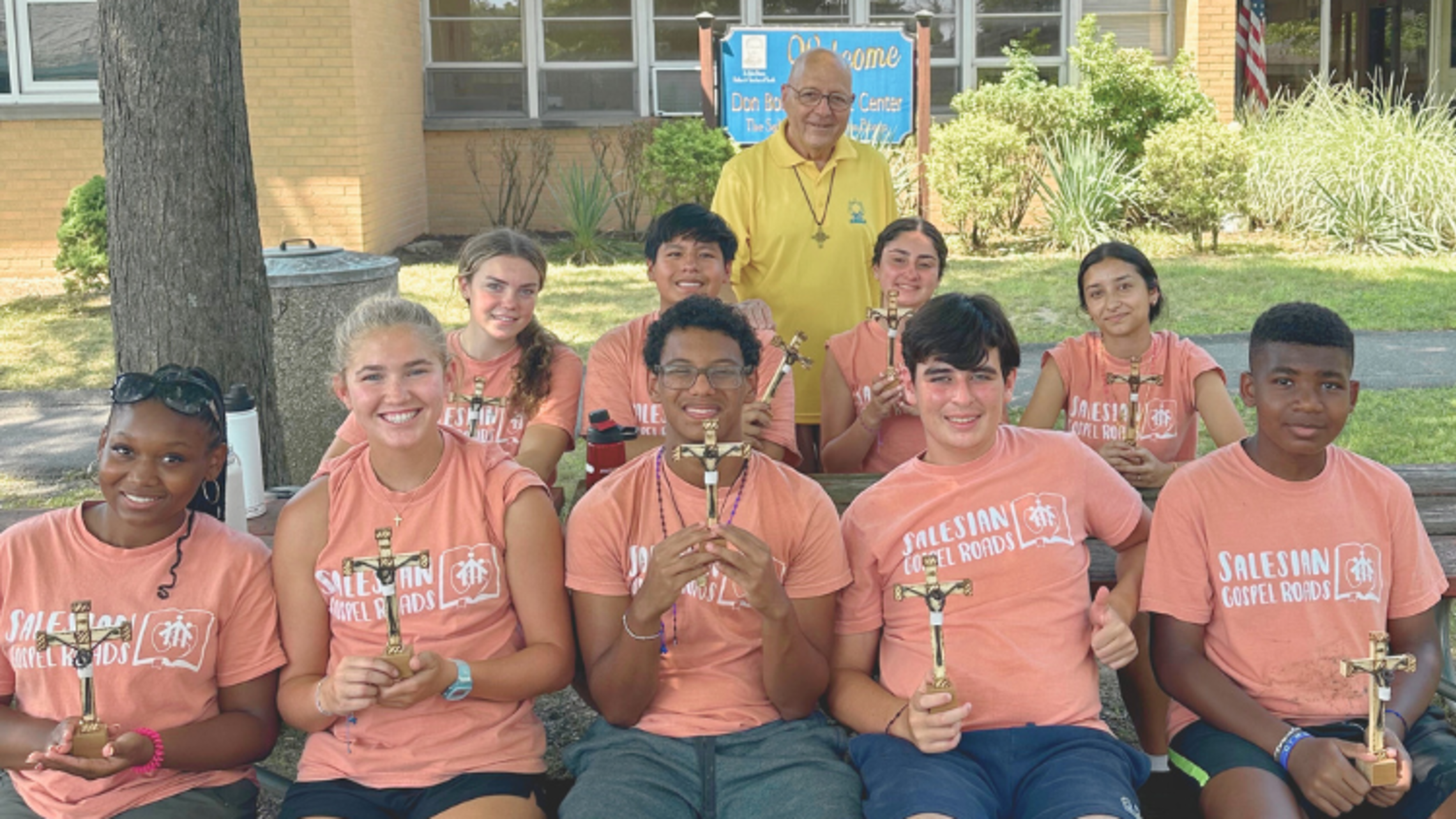 Bro. Sal Sammarco and SGR Stony Point participants |Credit: Vicky Weekley, Province Associate Director of Youth and Young Adult Ministry Bro. Sal and SGR Stony Point Kids 2025
