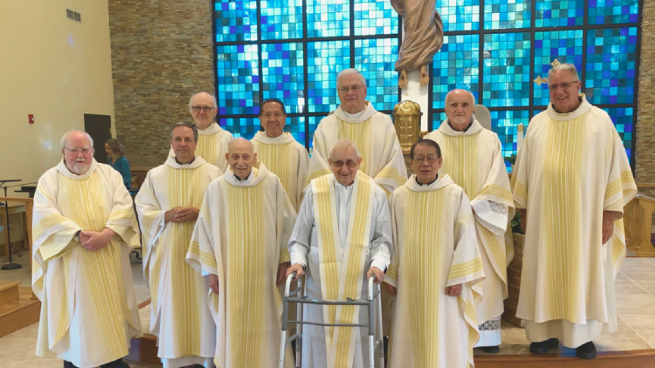 Nine of the SUE Province’s sixteen jubilarians of 2025, along with SUO Province Fr. Mel Trinidad, SDB  (top row, second from left), who also celebrated his 40th anniversary of priestly ordination | Credit: Fr. Mike Mendl, SDB Jubilees 2025 (Jubilarians after the Mass)