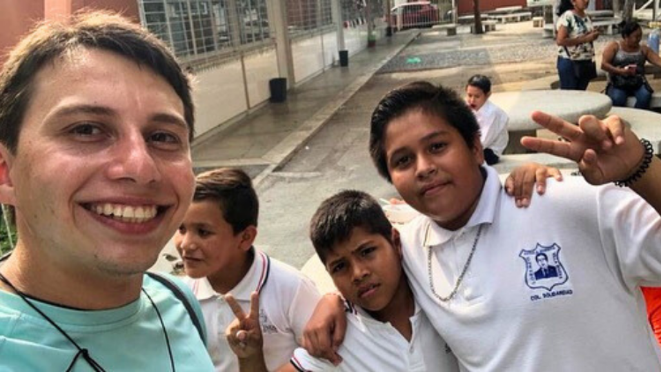 SLM Genaro with youths celebrating Mexican Independence Day in Colima. | Photo courtesy of Salesian Lay Missioners’ Facebook Weekly Prayer: World Mission Sunday 2023